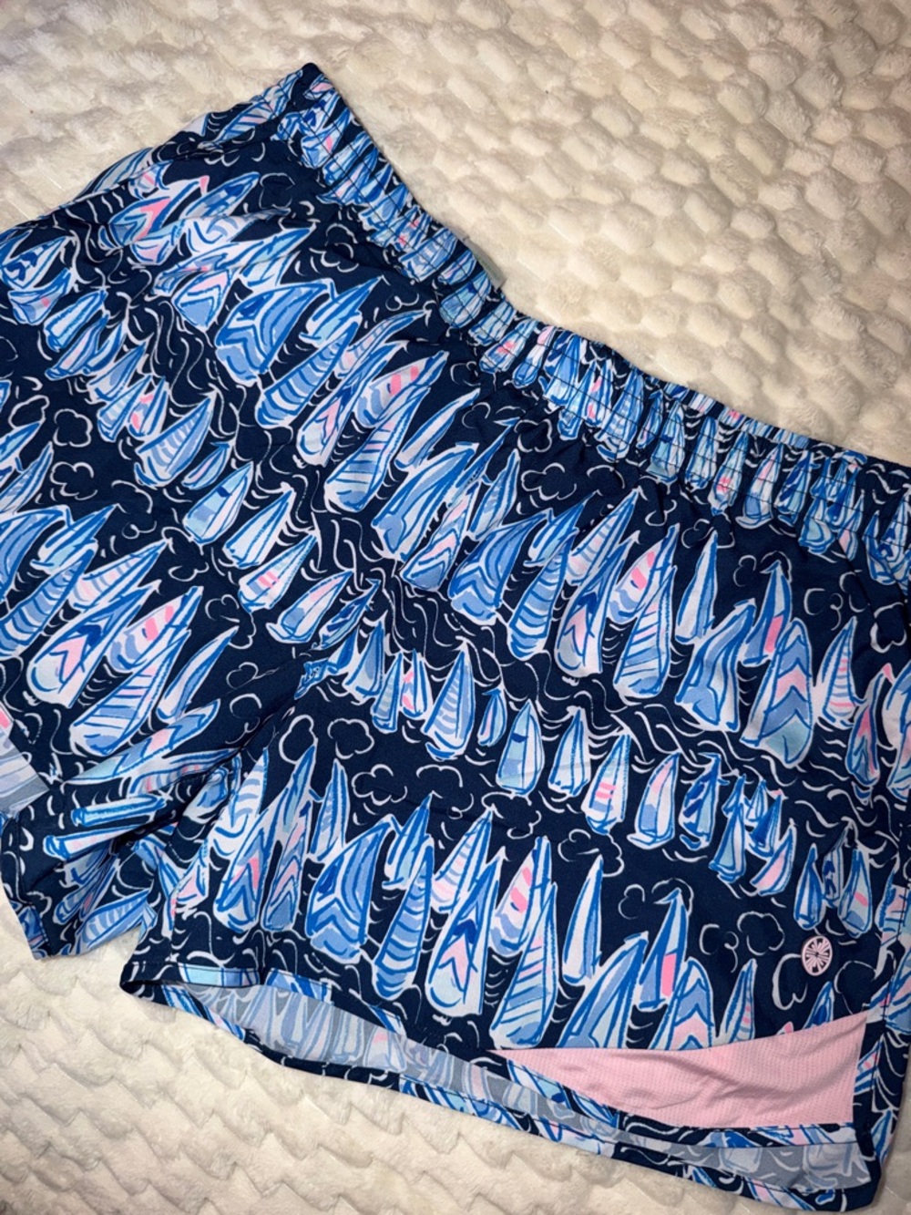 Ocean Trail Lilly Pulitzer Shorts size M used condition
